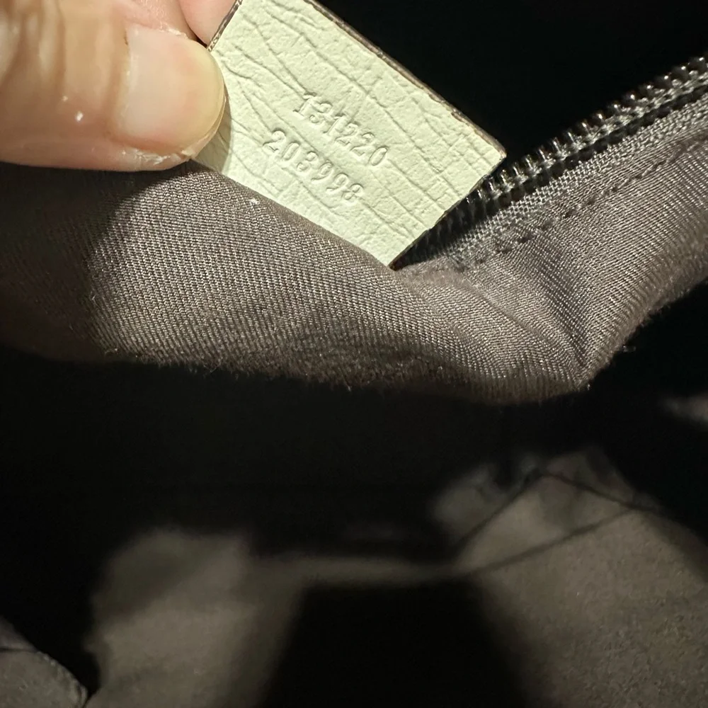 GUCCI ❤️🌟BEIGE MONOGRAM TOTE ⭐️ - Picture 10 of 10